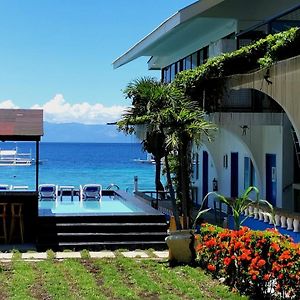 Pescadores Suites Moalboal